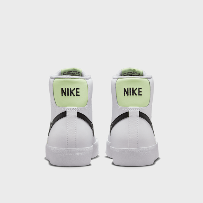 Nike WMNS Blazer Mid '77 (GS) blanc 15193 5