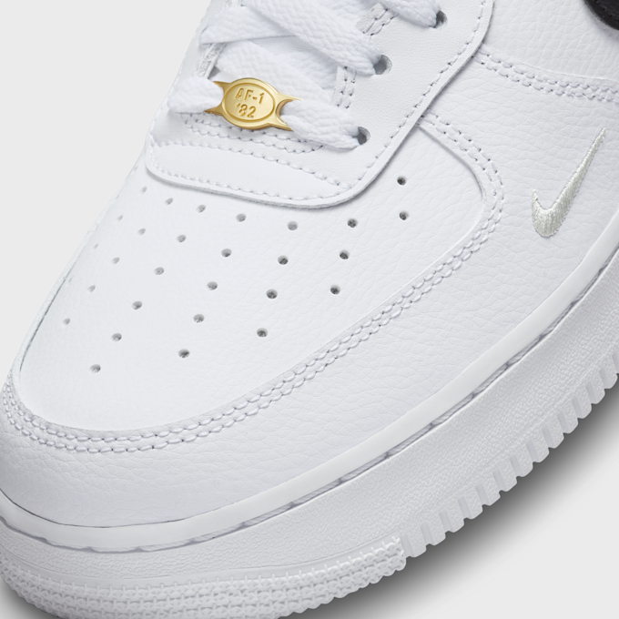 Nike   Air Force 1 '07 LV8 blanc 15246 7