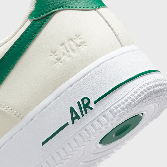 Nike Air Force 1 '07 LV8 biały 15252 8