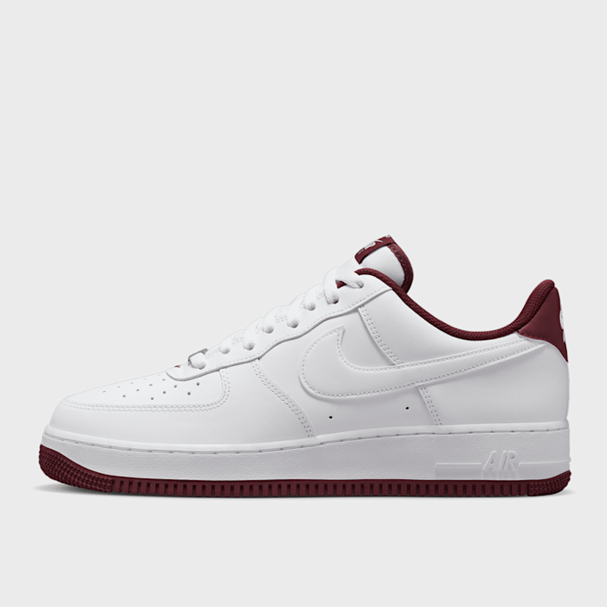 Nike Air Force 1 '07 blanc 15276 1