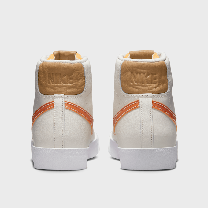 Nike   Blazer Mid '77 EMB weiß 15289 5