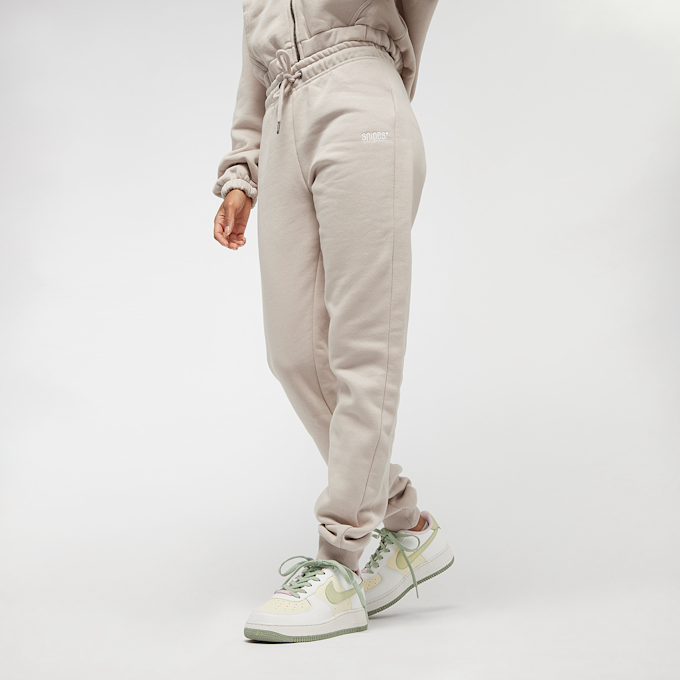 SNIPES Small Logo Essential Tight Sweatpants bež 18346 1