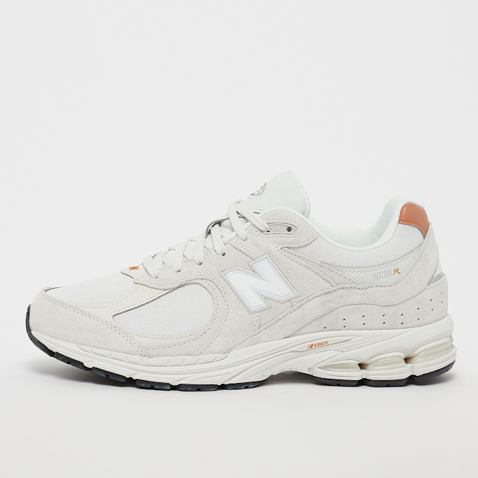 New Balance 2002R bijela 19330 1