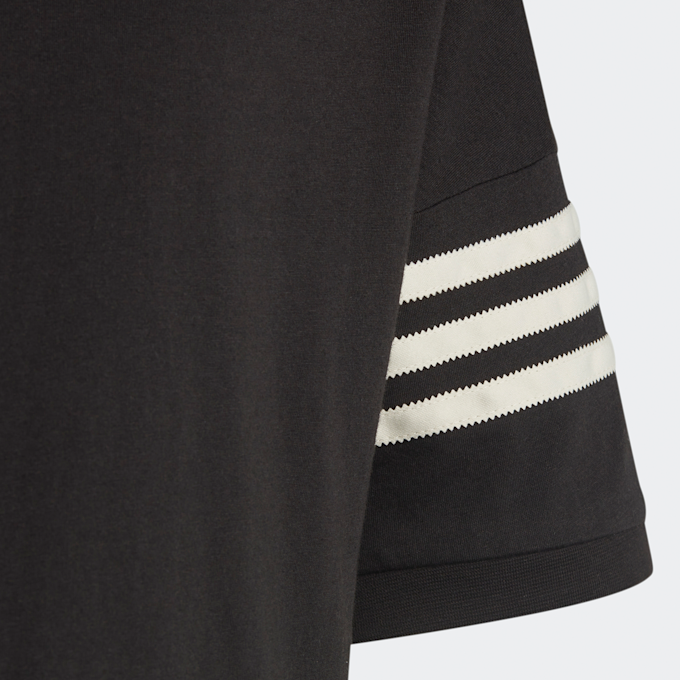 adidas Originals adicolor Neuclassics T-Shirt crna 20487 4