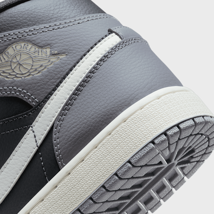 Jordan WMNS Air Jordan 1 Mid gris 20755 8