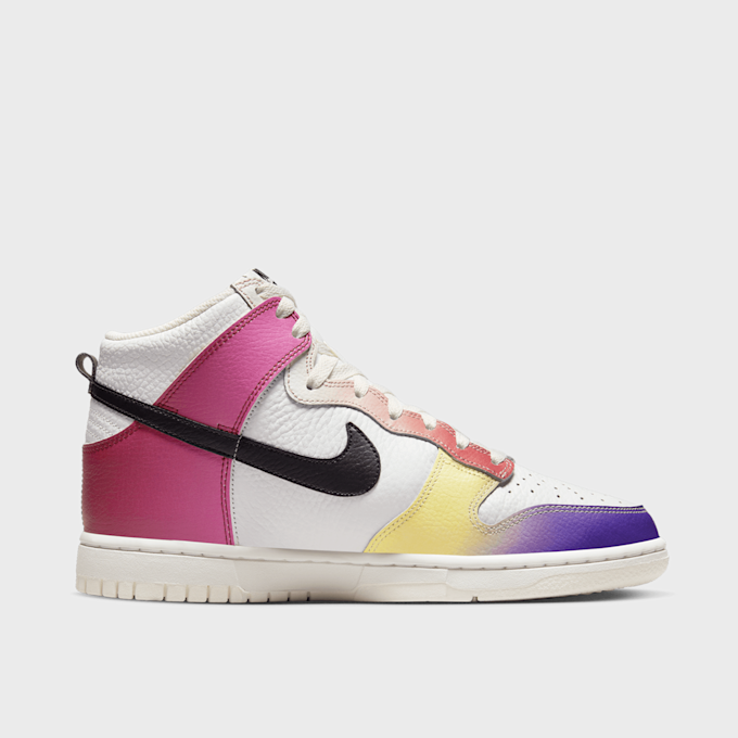 Nike WMNS Dunk High bijela 20933 2