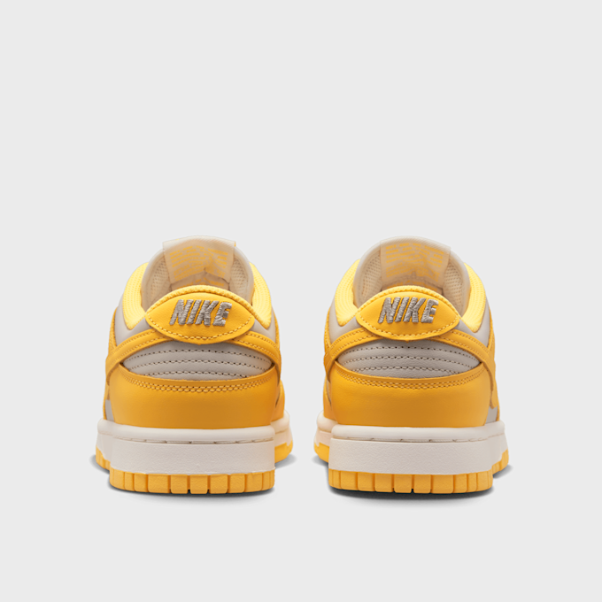 Nike WMNS Dunk Low jaune 20940 5