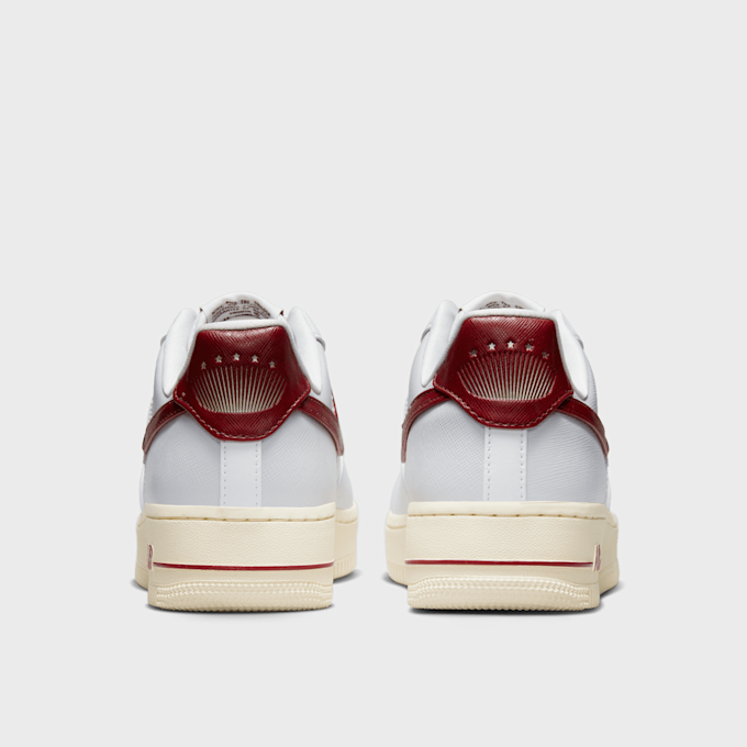 Nike WMNS Air Force 1 '07 SE biały 20950 5