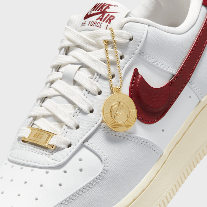 Nike WMNS Air Force 1 '07 SE blanc 20950 7