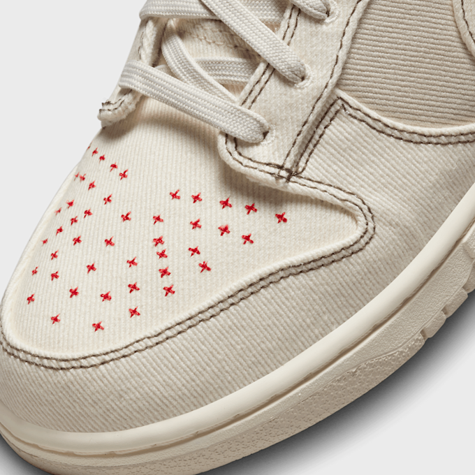 Nike Dunk Low Retro SE bež 21059 6