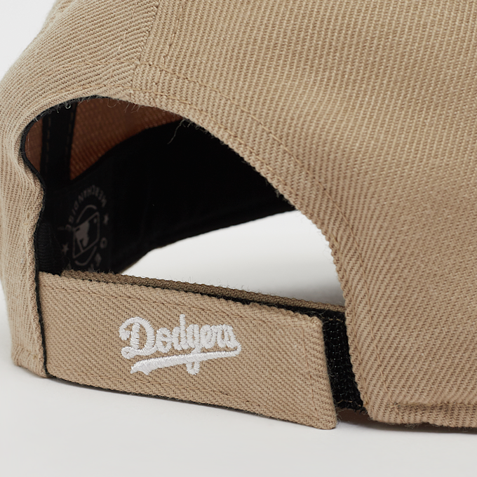 Cappellino Visiera Curva Bianco Con Logo Rosa Di Los Angeles Dodgers Mlb Clean Up Di 47 Brand