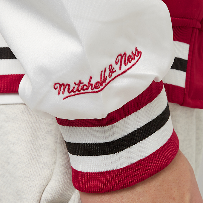 Mitchell & Ness NBA Chicago Bulls Primetime Light Weight Satin biały 21767 5