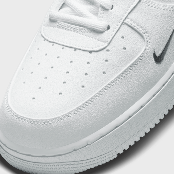 Nike WMNS Air Force 1 '07 LV8 UT schwarz 22104 7