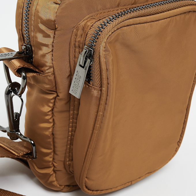 SNIPES Rubber Badge Basic Logo Padded Small Bag zwart 19796 4