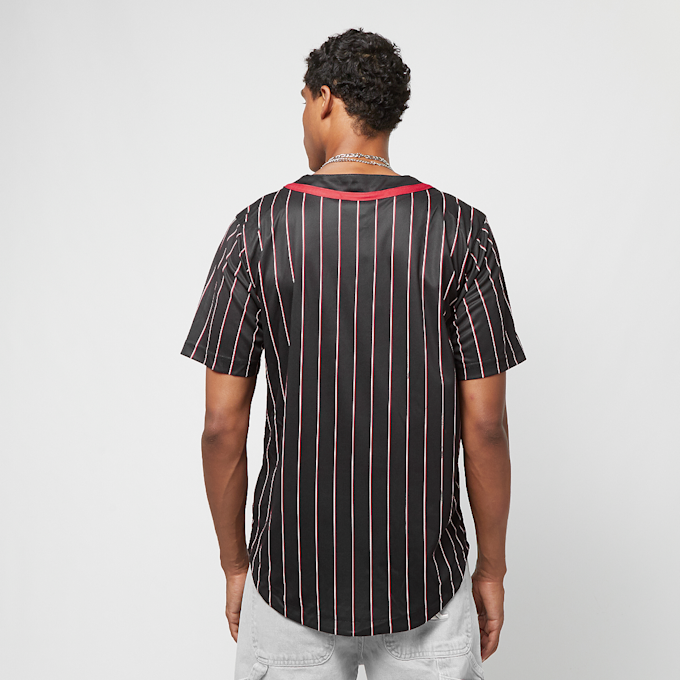 Karl Kani Serif Pinstripe Baseball Shirt preto 19814 2