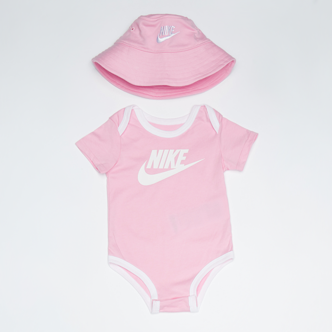 Nike Core Bucket Hat & Bodysuit Set (2 Piece) rosa  19957 1