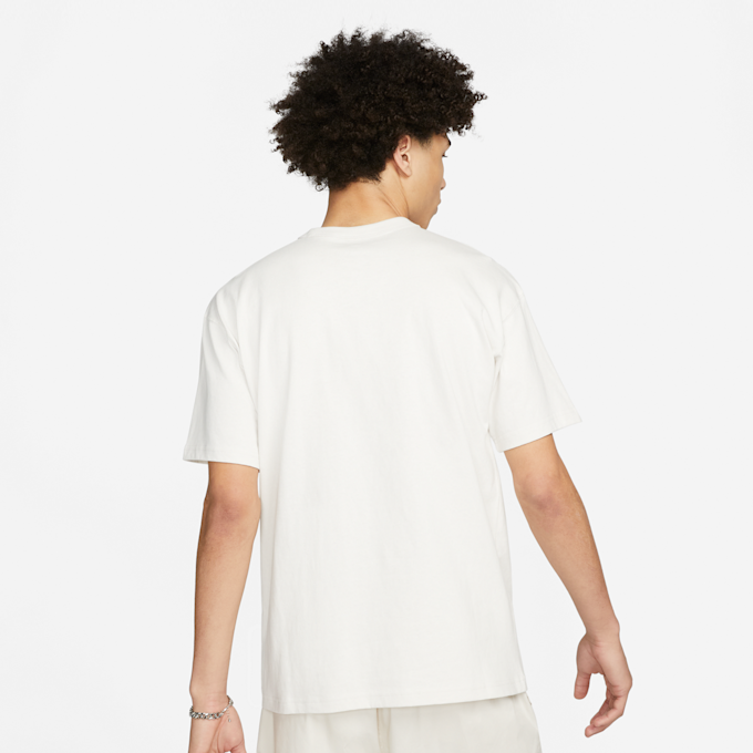 Nike Sportswear Sportswear Premium Essentials T-Shirt beige 20129 2