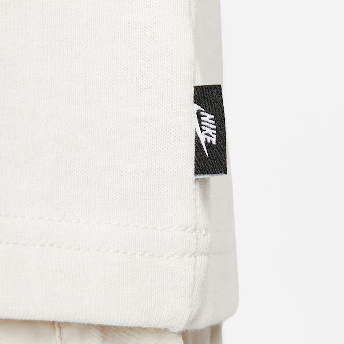 Nike Sportswear Sportswear Premium Essentials T-Shirt beige 20129 5