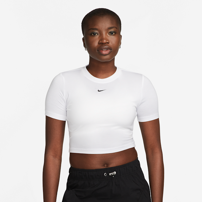 Nike Sportswear Essential Slim Crop Tee blanco 20216 1