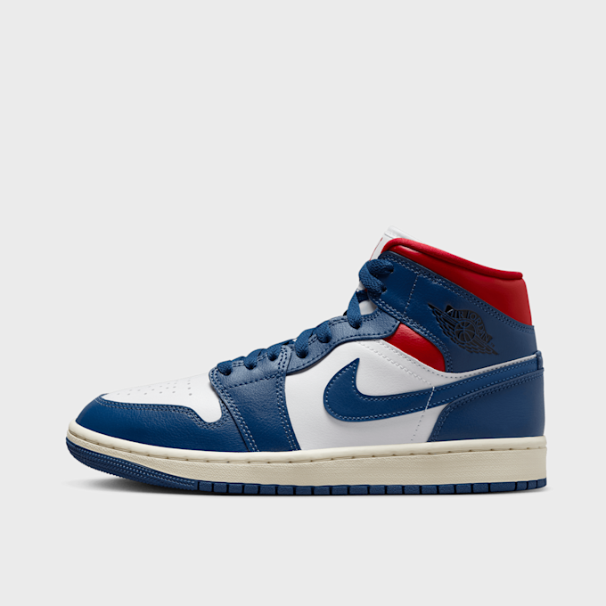 Jordan WMNS Air Jordan 1 Mid bijela 25681 1