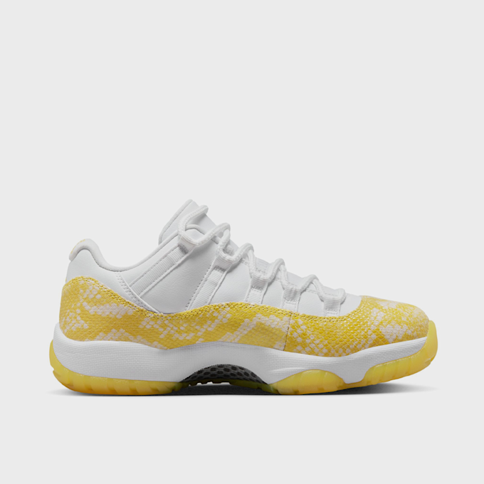 Jordan WMNS Air Jordan 11 Retro Low blanc 25687 2