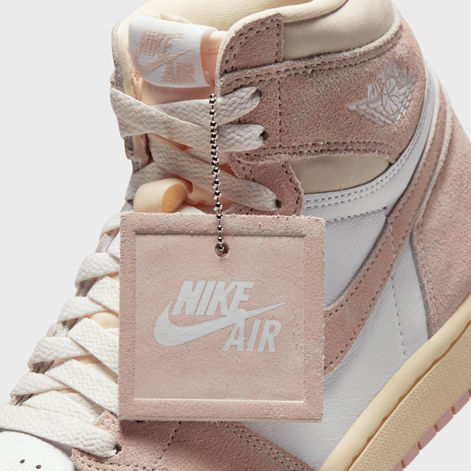 Jordan WMNS Air Jordan 1 Retro Hi OG wit 25693 8