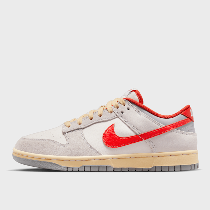 Nike Dunk Low SE blanco 25703 1
