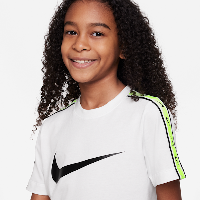 Nike Sportswear Repeat T-Shirt bijela 25736 3