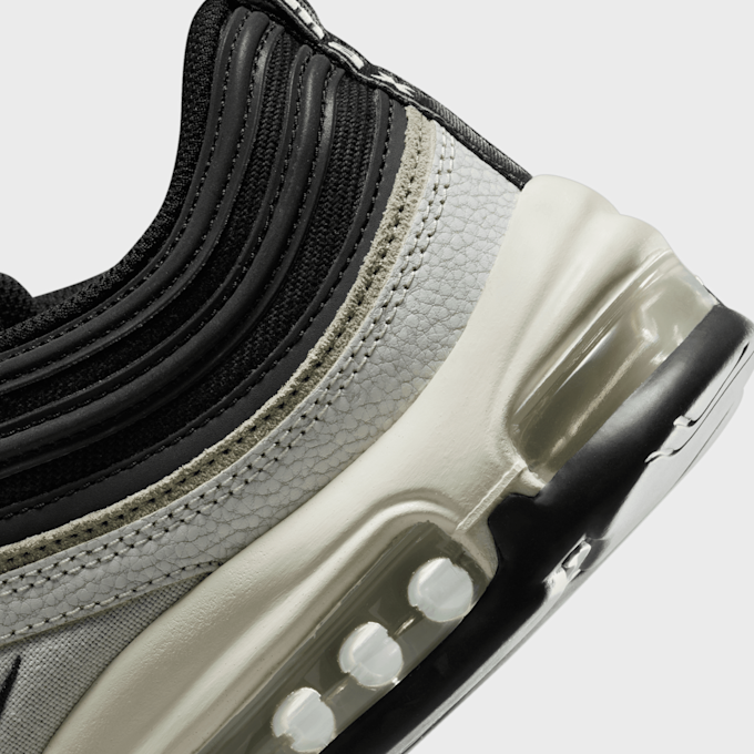 Nike Air Max 97 SE grau 25774 8