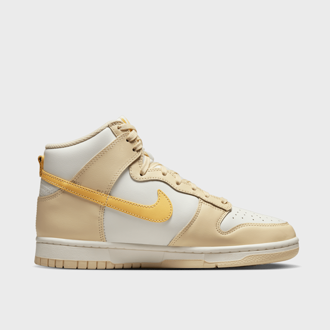 Nike WMNS Dunk High weiß 25807 2