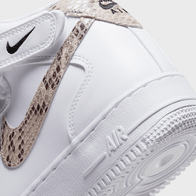 Nike WMNS Air Force 1 '07 Mid bijela 25811 8