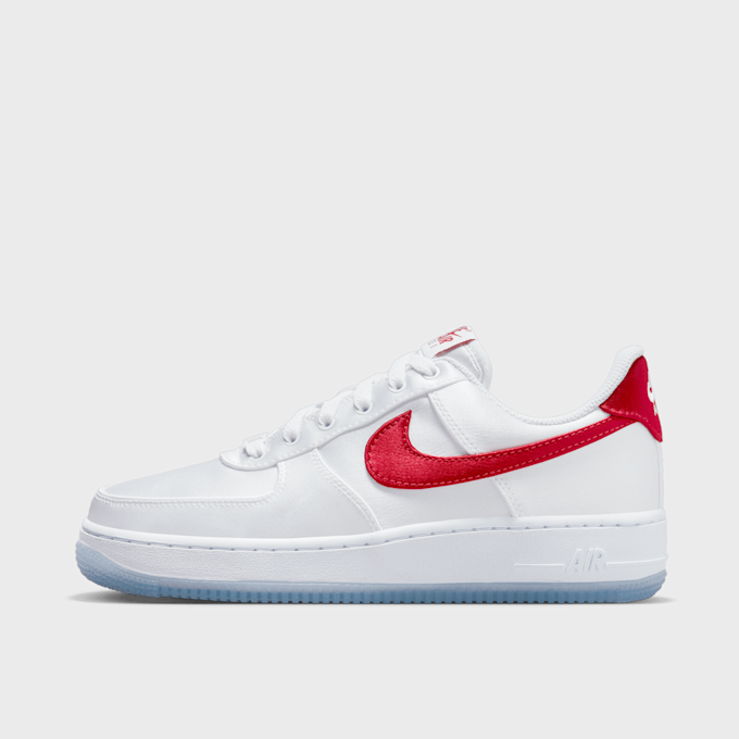 Nike WMNS Air Force 1 '07 blanc 25831 1