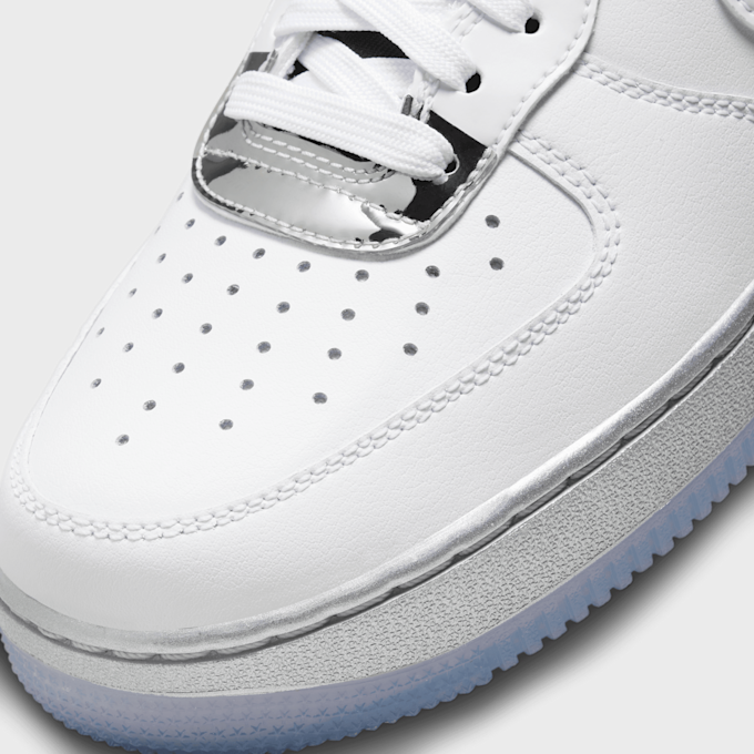 Nike WMNS Air Force 1 '07 SE blanc 25836 7