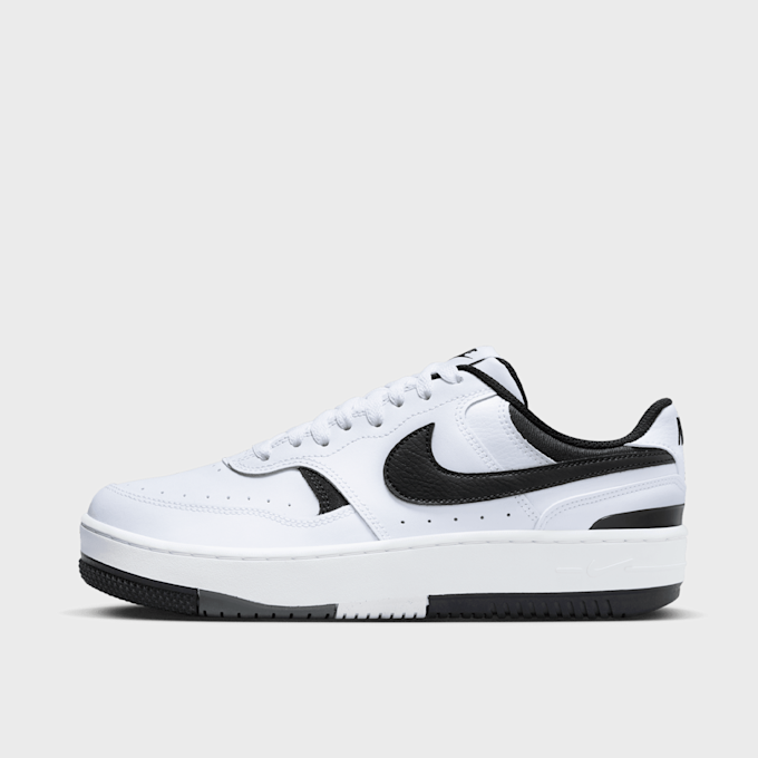 Nike   WMNS Gamma Force blanc 25837 1