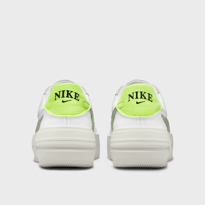 Nike WMNS Air Force 1 Platform biały 25843 2