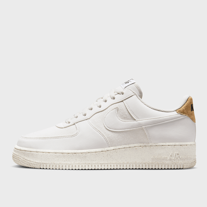 Nike Air Force 1 '07 LV8 beż 25877 1