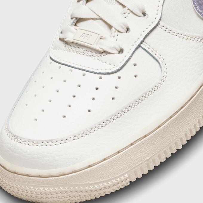 Nike WMNS Air Force 1 '07 weiß 25878 7