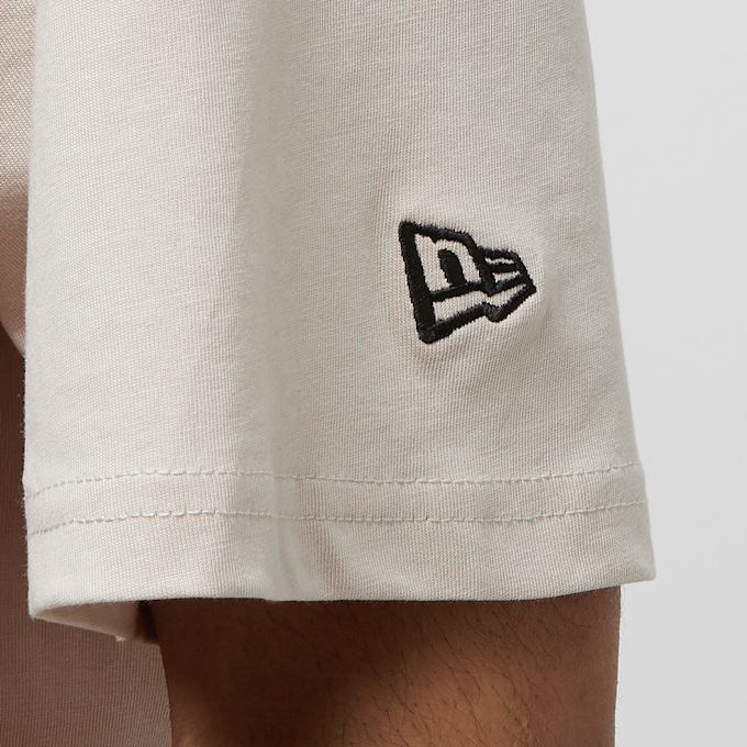 New Era MLB Team Graphic Backprint Oversize Tee Boston Red Sox STNBLK beige 26655 4