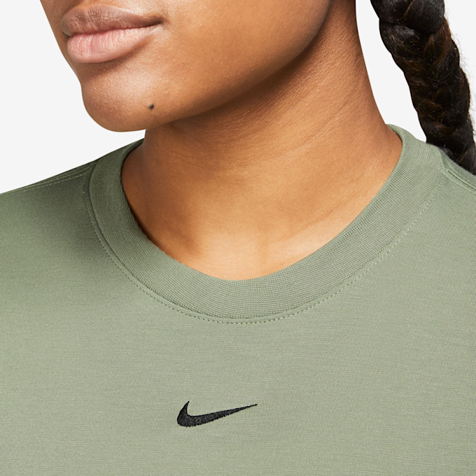 Nike Sportswear Essential Slim-Fit Crop T-Shirt rouge 27190 3