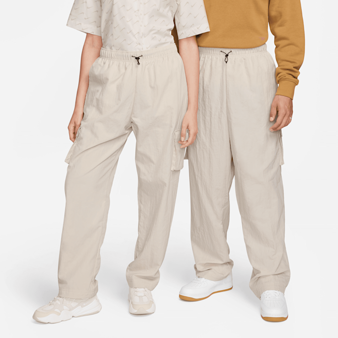 Nike Sportswear Essential High-Rise Woven Cargo Pants beż 27242 1