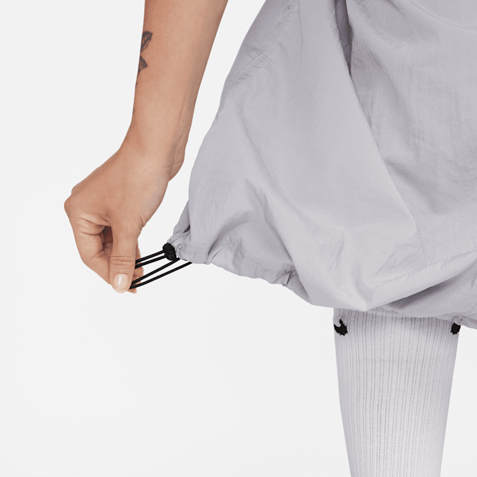 Nike Sportswear Woven Skirt szary 27266 6