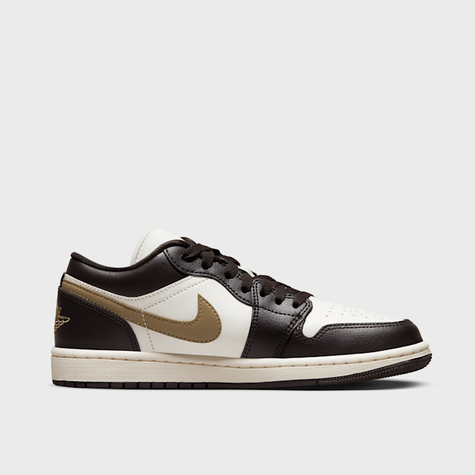 Jordan WMNS Air Jordan 1 Low smeđa 27308 2