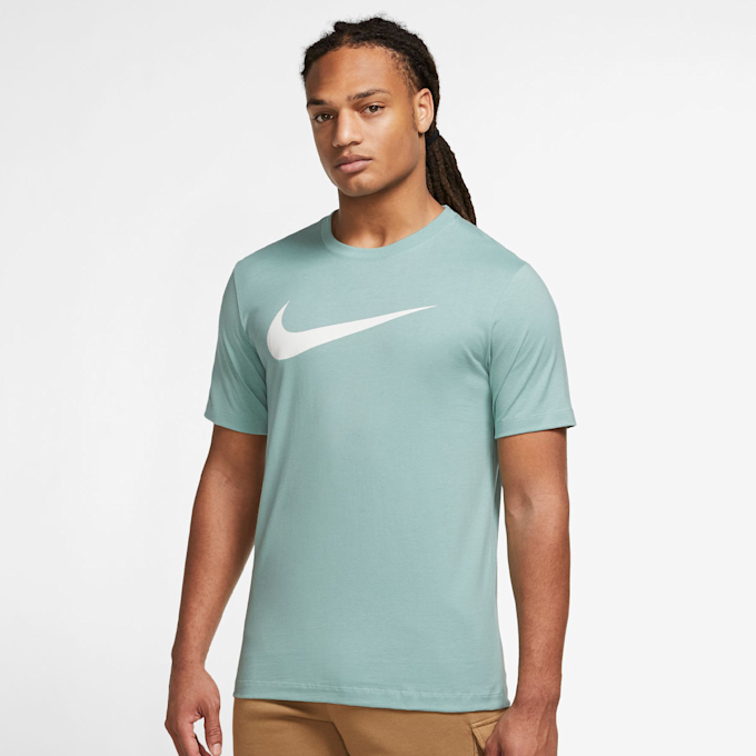 Nike Sportswear Tee Icon Swoosh verde 27392 1