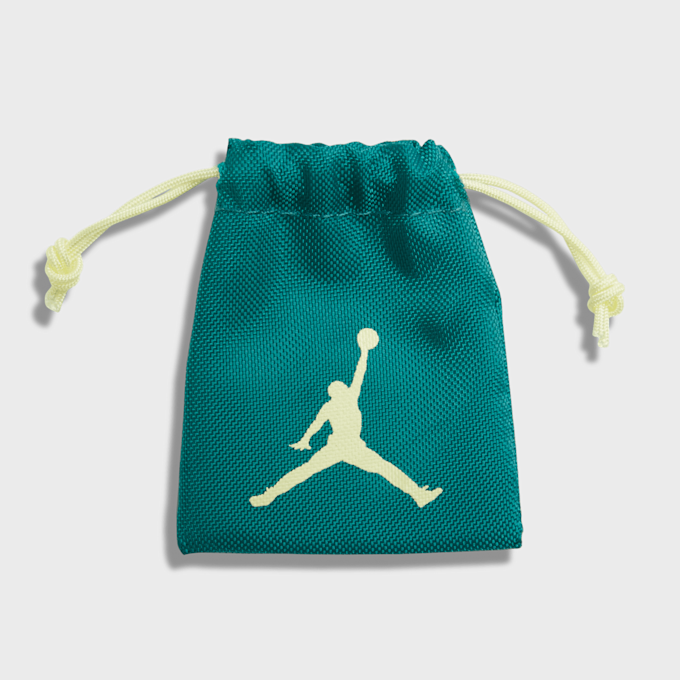 Jordan 1 Low SE (GS) marrón 27449 9