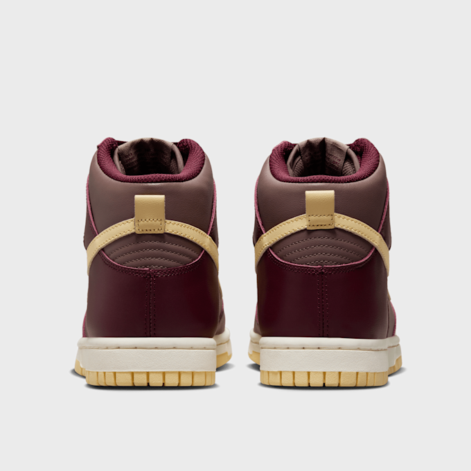 Nike WMNS Dunk High lila 27512 5