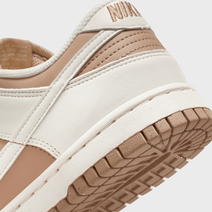 Nike WMNS Dunk Low Next Nature smeđa 27516 8