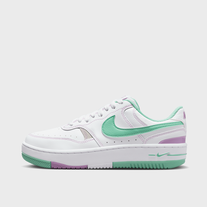 Nike   WMNS Gamma Force bianco 27553 1