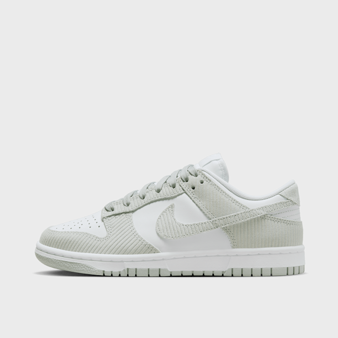 Nike   WMNS Dunk Low blanc 27559 1