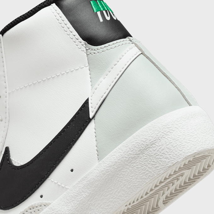 Nike   Blazer Mid '77 SE (GS) blanco 27560 3