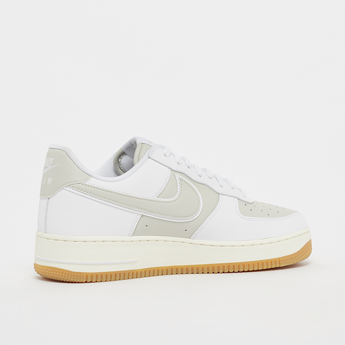 Nike WMNS Air Force 1 '07 branco 27612 3